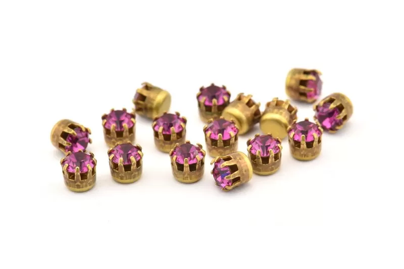 40 Vintage Raw Brass Pink Swarovski Rhinestone Prong Setting 4 Mm T026