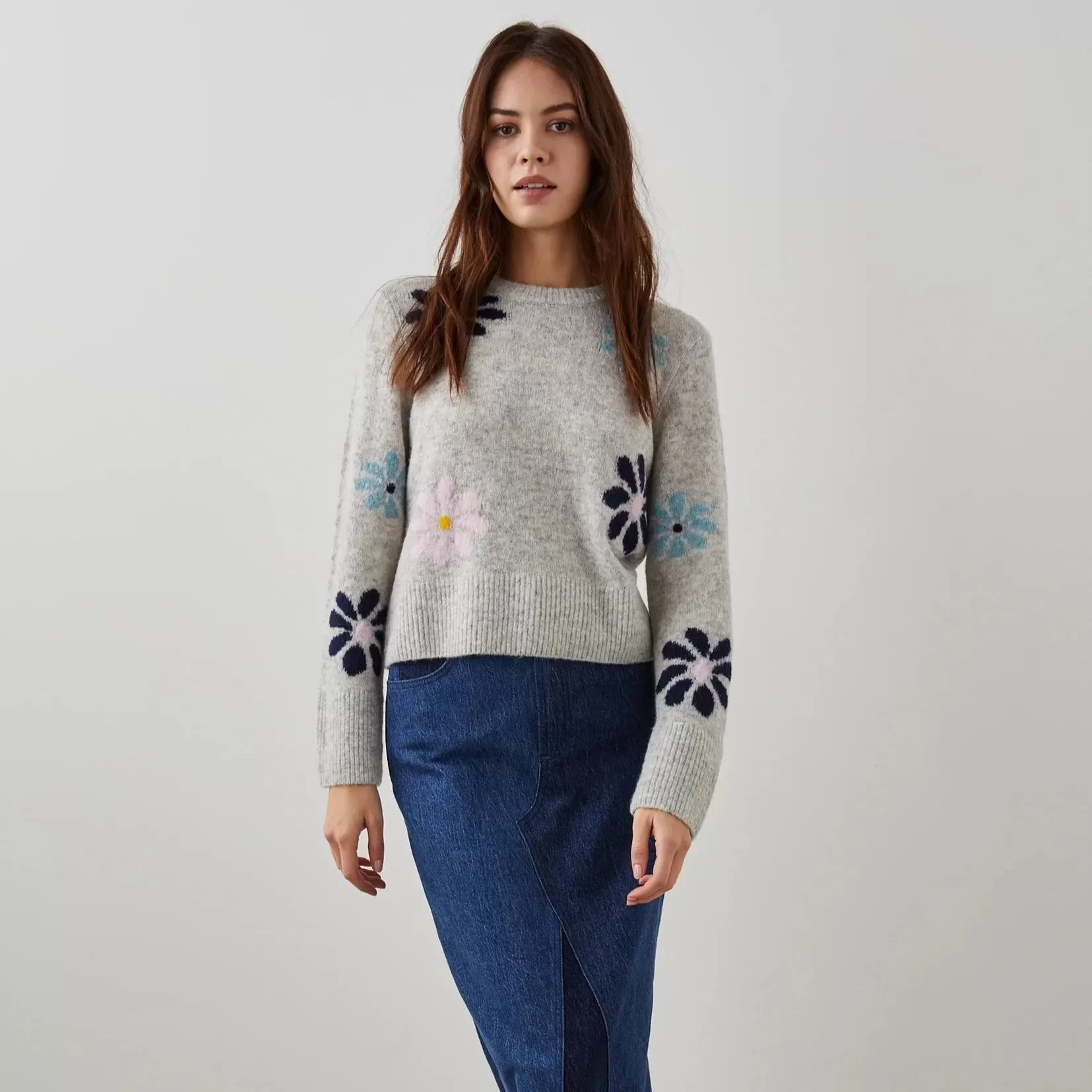 Anise Floral Sweater (Grey)