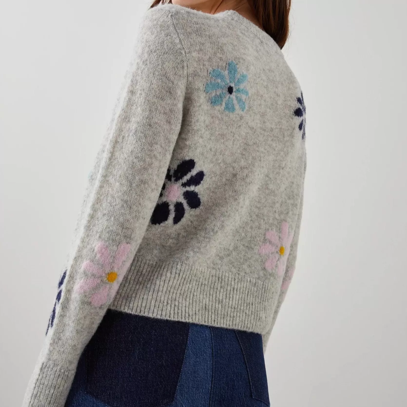 Anise Floral Sweater (Grey)