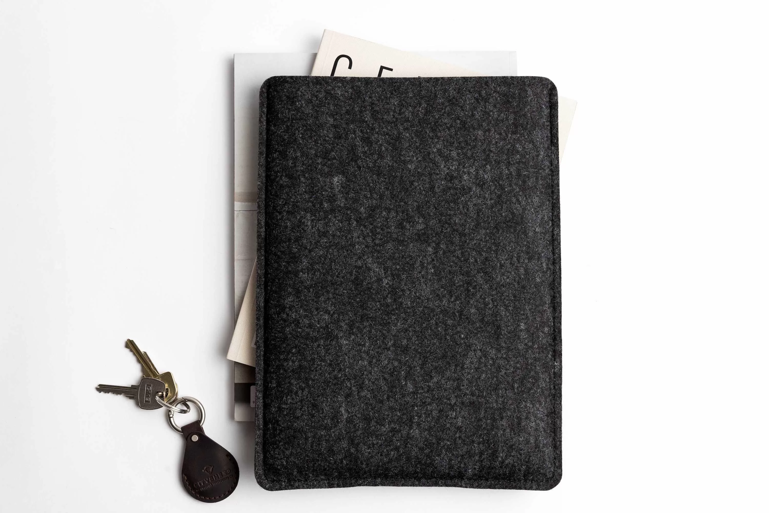 COMFY MacBook Case/ Dark grey felt & Vegetable tanned leather/