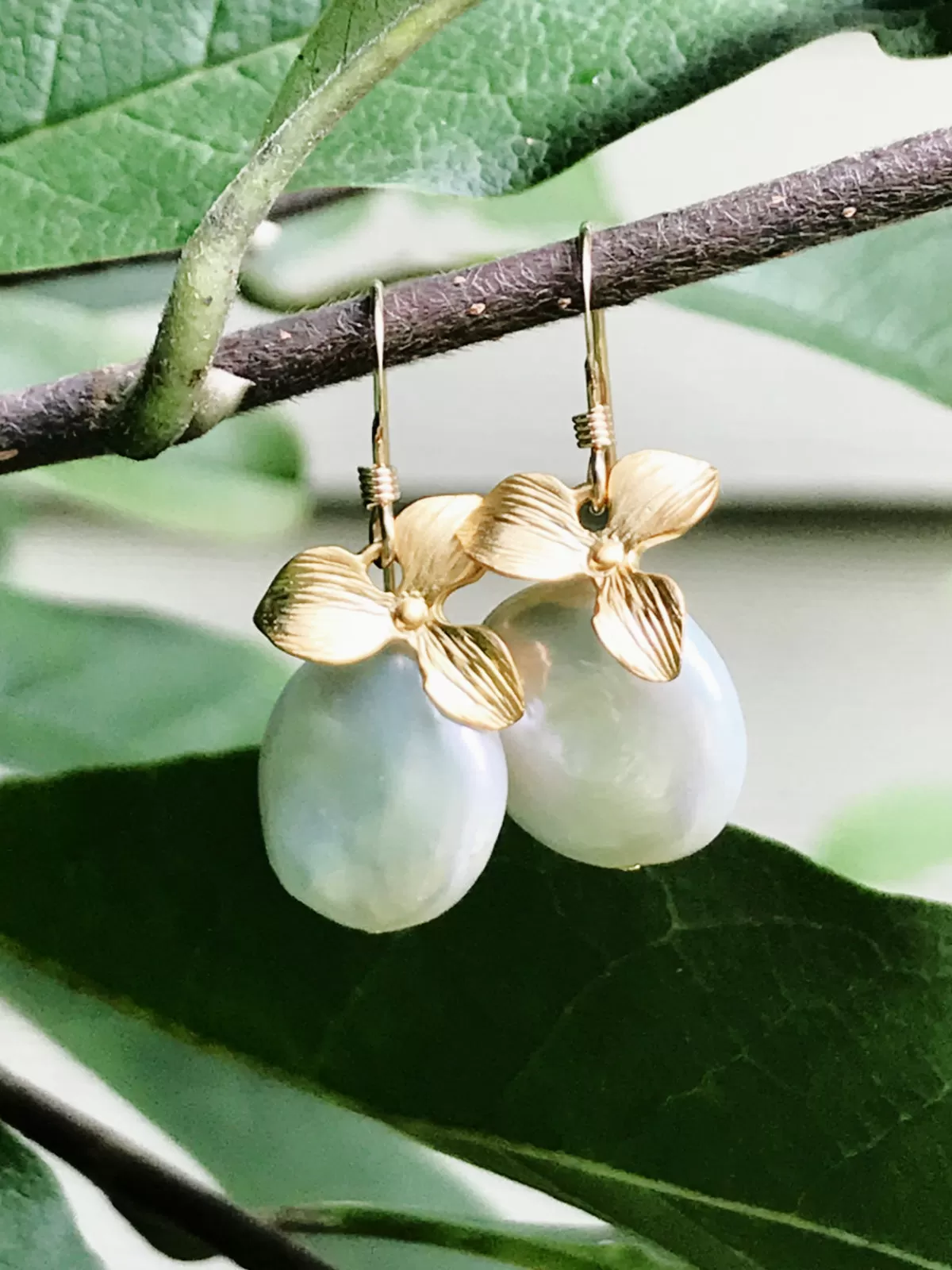 Orchid & Coin Pearl Dangles