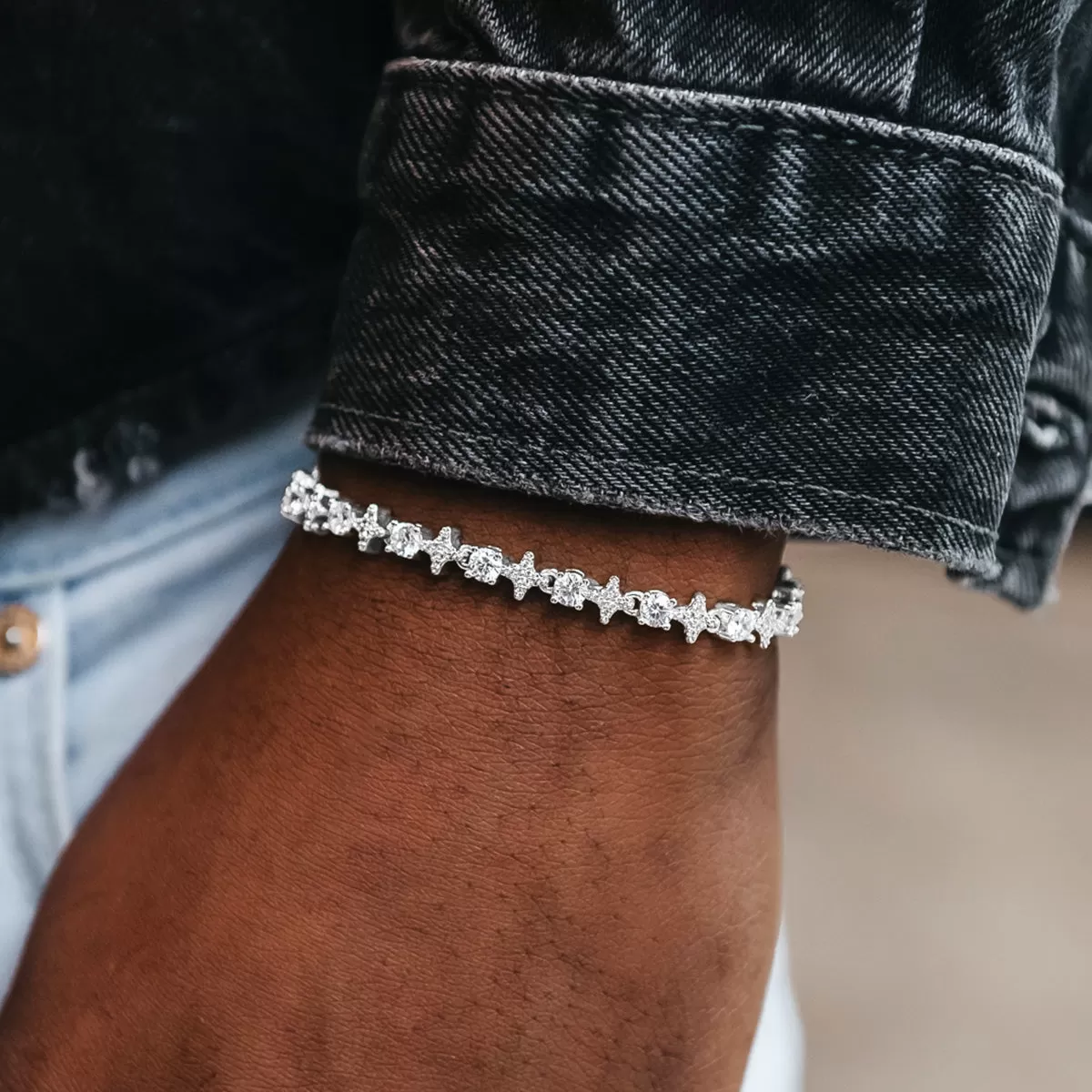 Round Stone Star Tennis Bracelet in White Gold