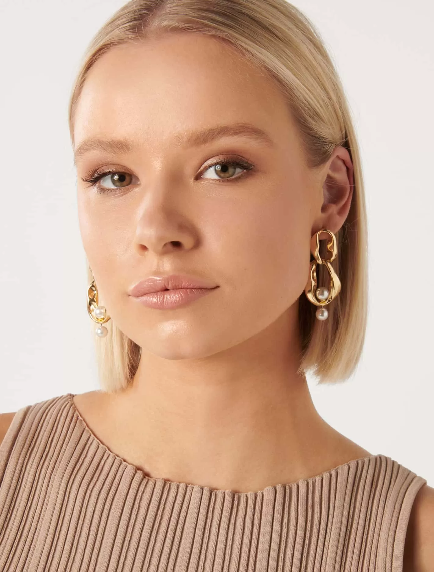 Signature Prue Chain Pearl Drop Earrings