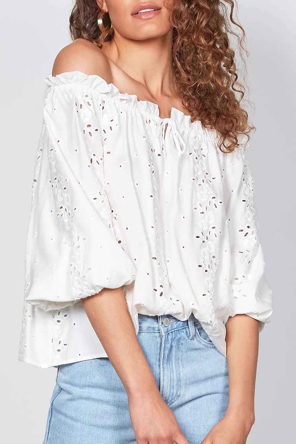 Skye Off Shoulder Crop Sleeve White Emb Anglais Top