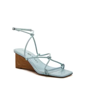 THE IRISIA STRAPPY